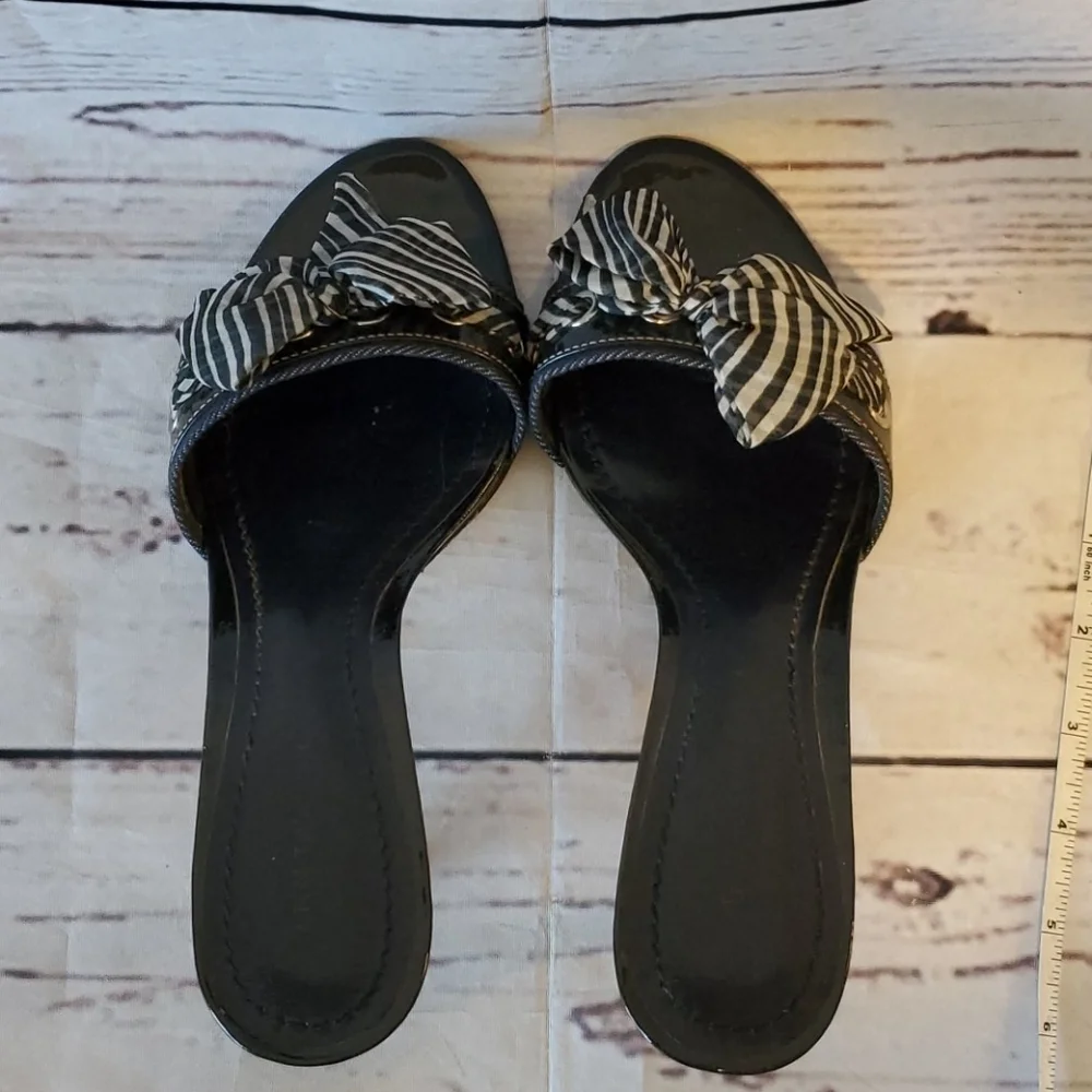 Ann Taylor Heels - Picture 6 of 6